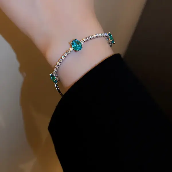 Wholesale Elegant Lady Flower Copper Inlay Zircon Bracelets