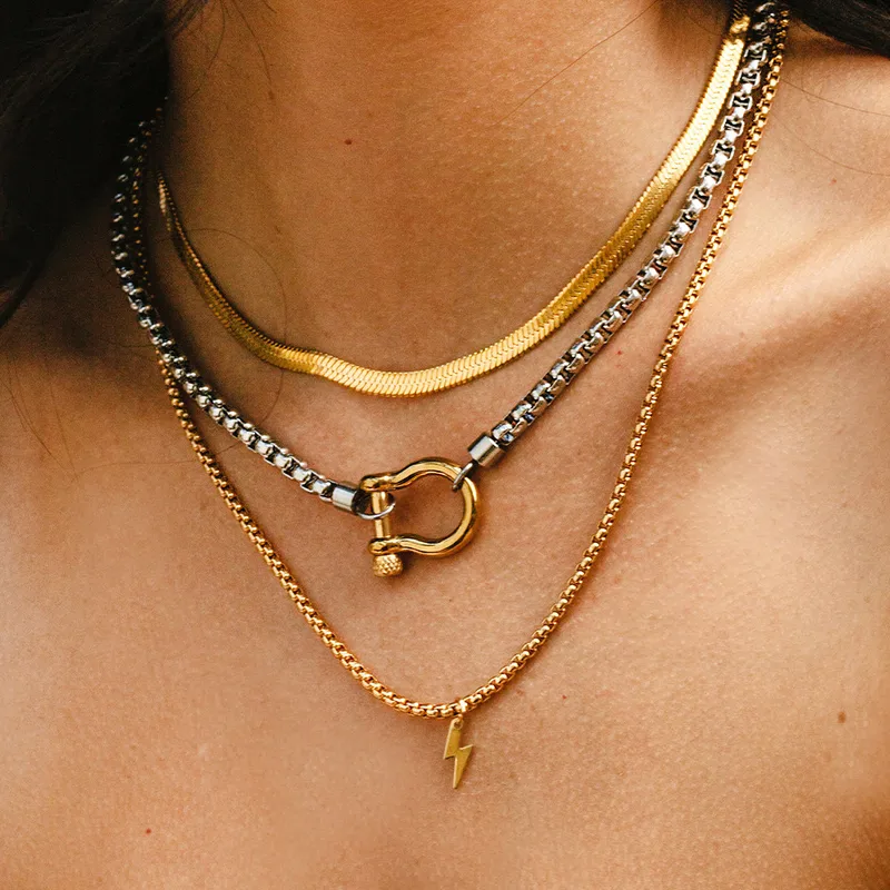 Wholesale Ion Plating (IP) 18K Gold Plated U Shape Solid Color 304 Stainless Steel Vintage Style Classic Waterproof Non Tarnish Necklace