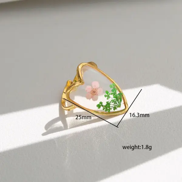 Wholesale Titanium Steel Simple Eternal Flower Ring For Women, Minimalist Design, 304 Stainless Steel, Vacuum Electroplating (In Furnace), Heart-Shaped Flower Asymmetric Adjustable Ring