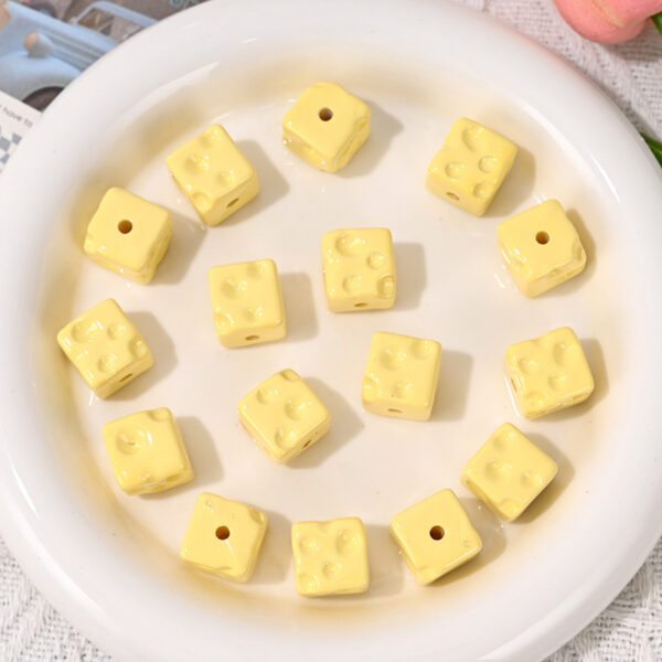 Wholesale Acrylic baking paint texture cheese cube beads