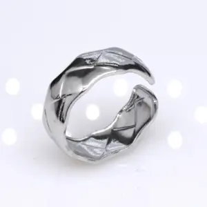 B47 Steel Color / Adjustable Opening