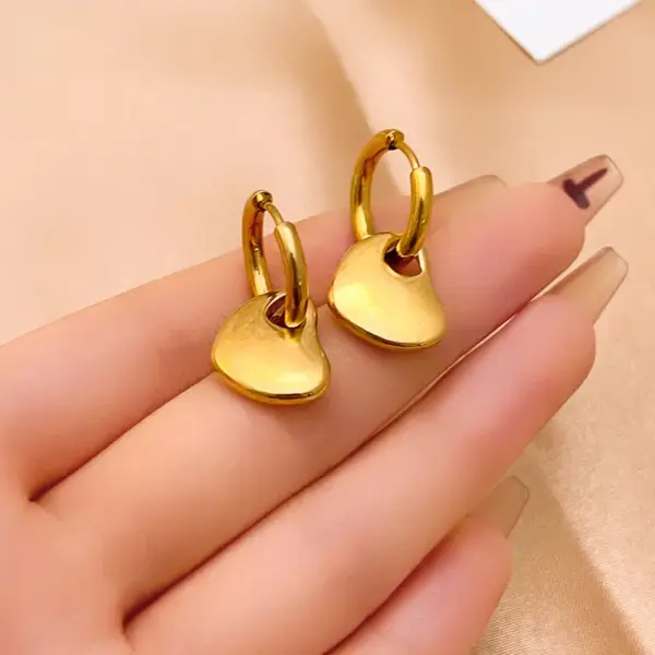 Wholesale 1 Pair Hip-Hop Vintage Style Heart Shape Polishing Plating 304 Stainless Steel Gold Plated Silver Plated Drop Earrings