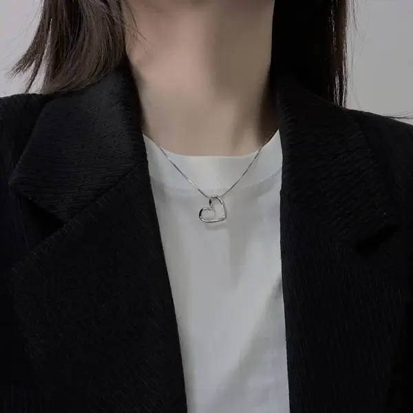 Wholesale Retro Simple Style Heart Shape Titanium Steel Plating Necklace