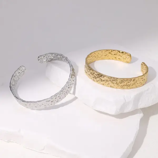 Wholesale PVD Coated Real Gold Plated 18K Gold Irregular Solid Color 304 Stainless Steel IG Style Modern Style Simple Style Waterproof Non Tarnish Bangle