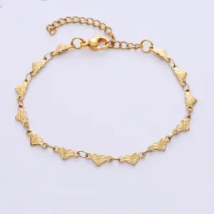 Horizontal Heart Shape (with Lines) / Gold Necklace (40 + 5cm)