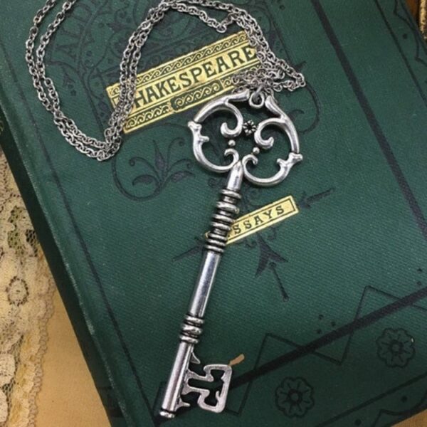 Wholesale Cross-border hot new fashion simple gothic retro punk pattern key necklace pendant