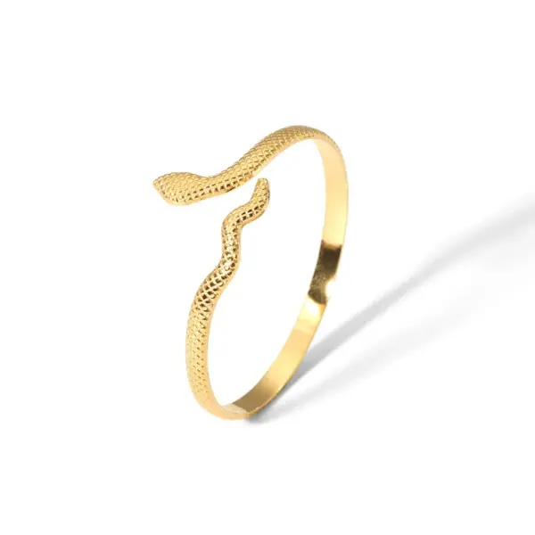 Wholesale PVD Coated Real Gold Plated 18K Gold Animal Leaf 304 Stainless Steel Elegant Streetwear Waterproof Non Tarnish 304 Stainless Steel Wristband Bangle