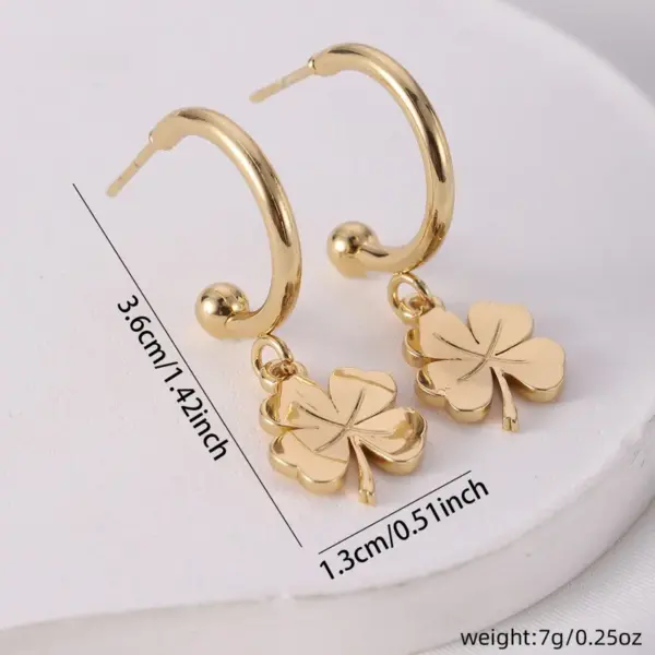Wholesale 1 Pair Simple Style Four Leaf Clover Flower Plating Titanium Steel Earrings
