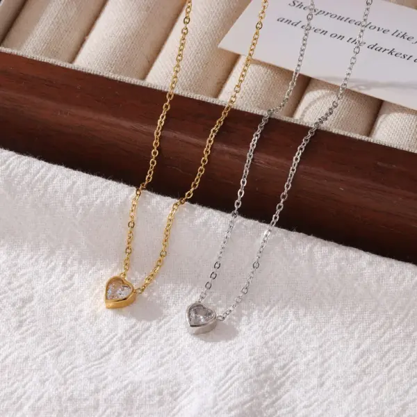Wholesale Ion Plating (IP) 16K Gold Real Gold Plated Heart Shape 304 Stainless Steel Cute Hip-Hop Waterproof Non Tarnish 304 Stainless Steel Pendant Necklace