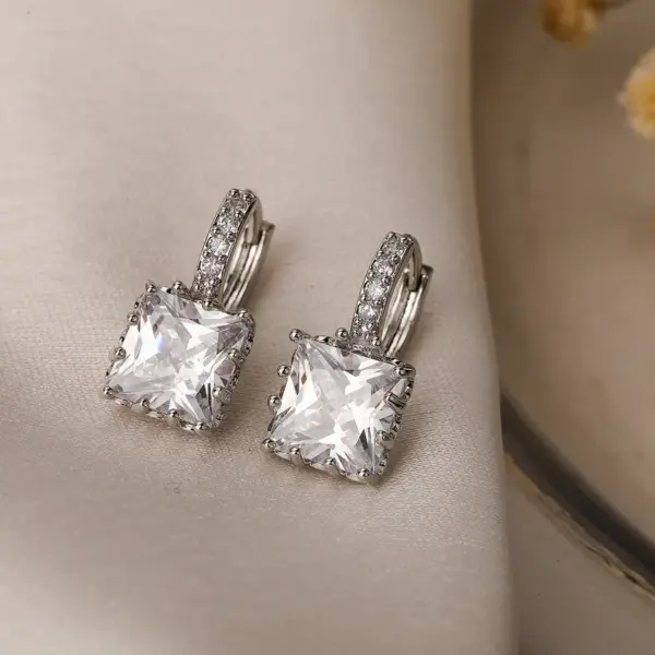 Wholesale 1 Pair Simple Style Commute Square Plating Inlay Copper Zircon 18k Gold Plated Earrings