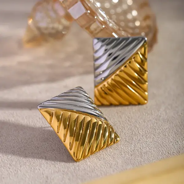 1 Pair Retro Simple Style Commute Geometric Solid Color 304 Stainless Steel 18K Gold Plated Ear Studs