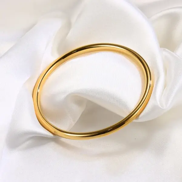 Wholesale PVD Coated 18K Gold Plated Real Gold Plated Solid Color Titanium Steel Casual Simple Style Waterproof Non Tarnish 304 Stainless Steel Bangle