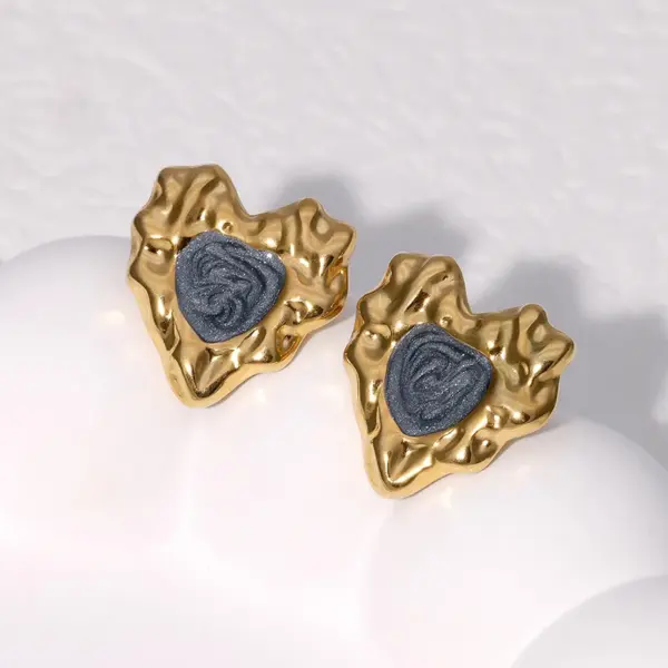 Wholesale 304 Stainless Steel Heart Shape PVD Coated Real Gold Plated 18K Gold French Style Sweet Waterproof Non Tarnish Ear Studs