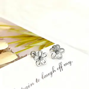 Steel Color Hollow Flower Twist Ball (Single)