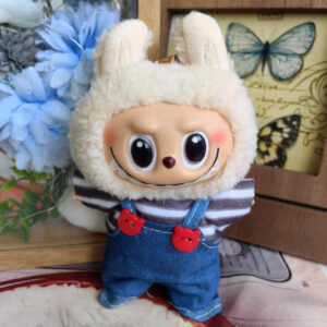 LBB-54 Red and Blue Overalls Set / Labubu is wearable in its first, second, and third generations.