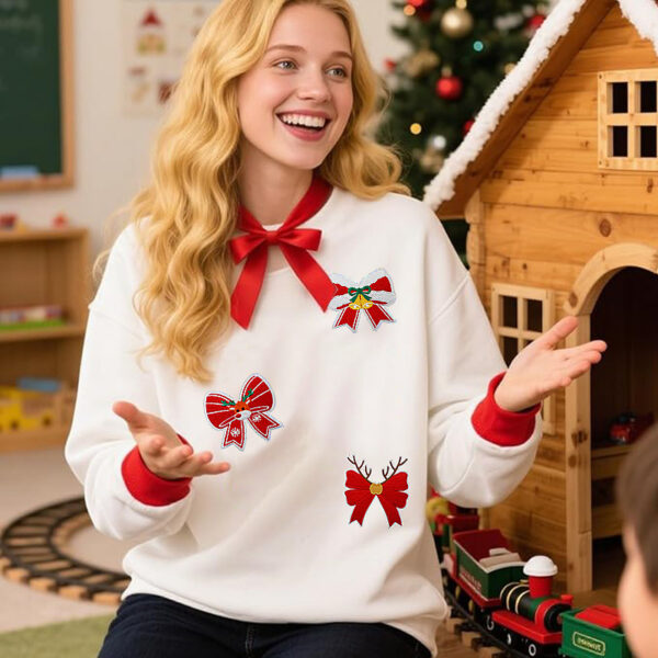 Wholesale Christmas bow-themed embroidered fabric patch with reindeer bow