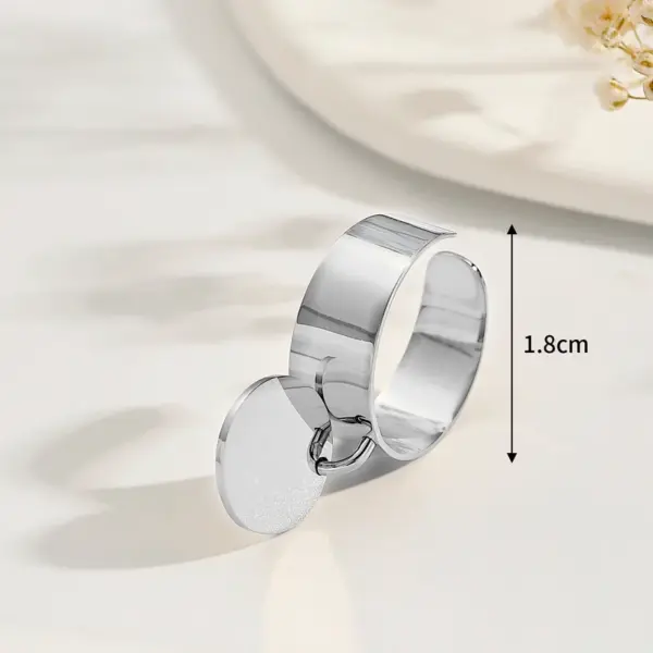 PVD Coated 14K Gold Plated Solid Color 304 Stainless Steel Simple Style Classic Style Waterproof Non Tarnish Charm Rings