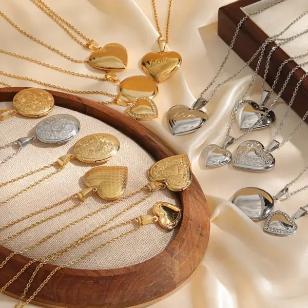 Wholesale PVD Coated Real Gold Plated 18K Gold Heart Shape 201 Stainless Steel Basic Vintage Style Romantic Waterproof Non Tarnish 201 Stainless Steel