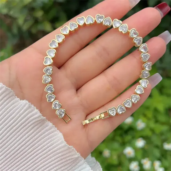 Wholesale Jewelry Classic Style Heart Shape Copper Zircon 18K Gold Plated Inlay Bracelets Chain-free