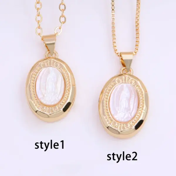 Wholesale Vintage Style Oval Copper Plating Inlay Carving Shell 18k Gold Plated Pendant Necklace