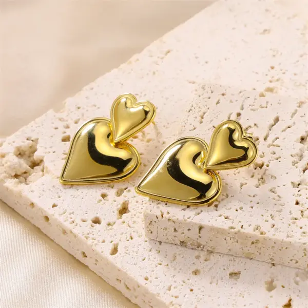 Wholesale Vacuum Plating Real Gold Plated Heart Shape 304 Stainless Steel Cute Sweet Waterproof Non Tarnish Earrings
