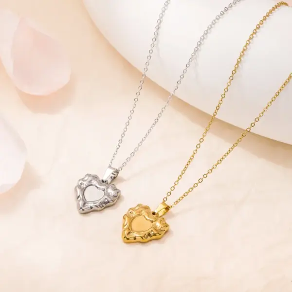 Wholesale Heart Shape 304 Stainless Steel Simple Style 304 Stainless Steel Pendant Necklace