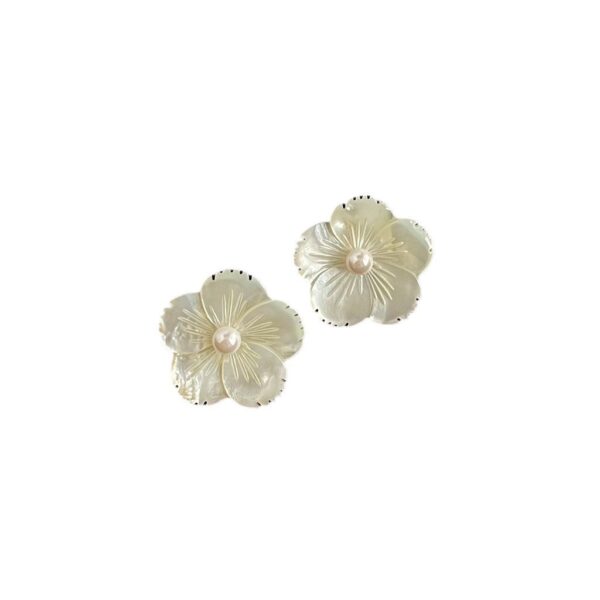 Wholesale vintage Antique Baroque Freshwater Pearl Earrings Collection Retro Court Style Fritillaria Flower Ear Jewelry