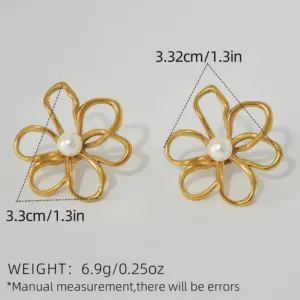 Gold / One Size / Ear Studs