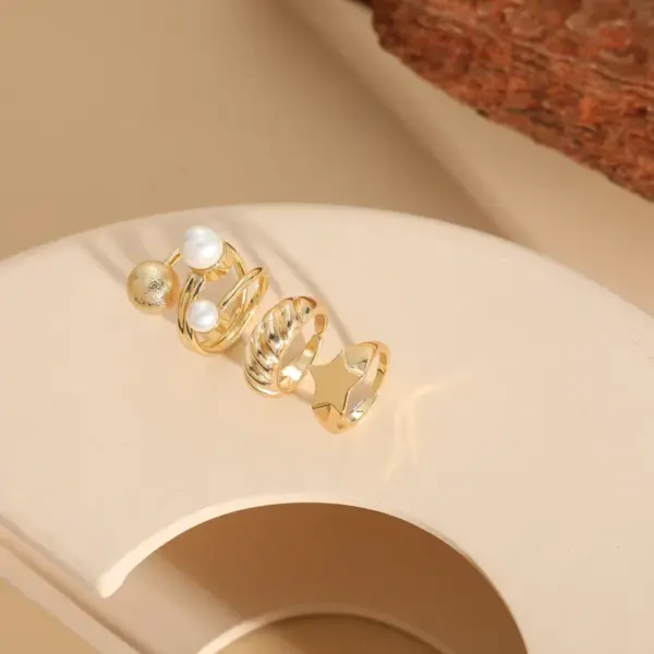 Wholesale Elegant Luxurious Classic Style Geometric Star Copper Plating Inlay Artificial Pearls 14k Gold Plated Open Ring