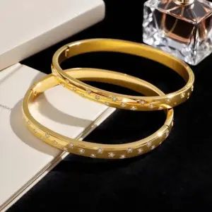 Wholesale Titanium Steel Starset 18K Gold Plated Simple Couple Gift Bracelet Casual Elegant Daily Wear Unisex Bracelet