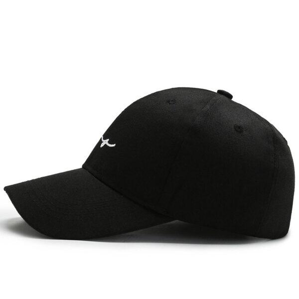 Wholesale Hat female spring and summer Western style baseball cap female Korean style face-looking small Japanese casual sun-proof letter curved brim peaked cap male