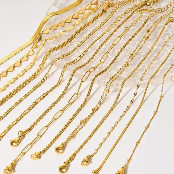 Wholesale Ion Plating (IP) 18K Gold Plated Paper Clip Flower 304 Stainless Steel Sweet Simple Style Waterproof Non Tarnish 304 Stainless Steel Lobster Trigger Clasp Closure Chain Necklace