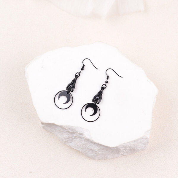 oly-5fd70906c872ff919556432a5626779f Wholesale Halloween Dark Punk Style Moon Circle Earrings