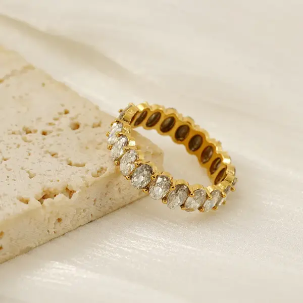 Wholesale Ion Plating (IP) 18K Gold Plated Round 304 Stainless Steel Shiny Waterproof Non Tarnish Rings