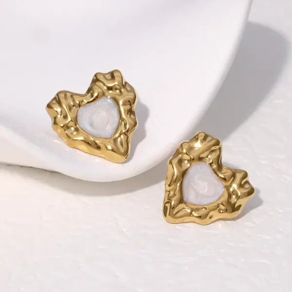 Wholesale 304 Stainless Steel Heart Shape PVD Coated Real Gold Plated 18K Gold French Style Sweet Waterproof Non Tarnish Ear Studs