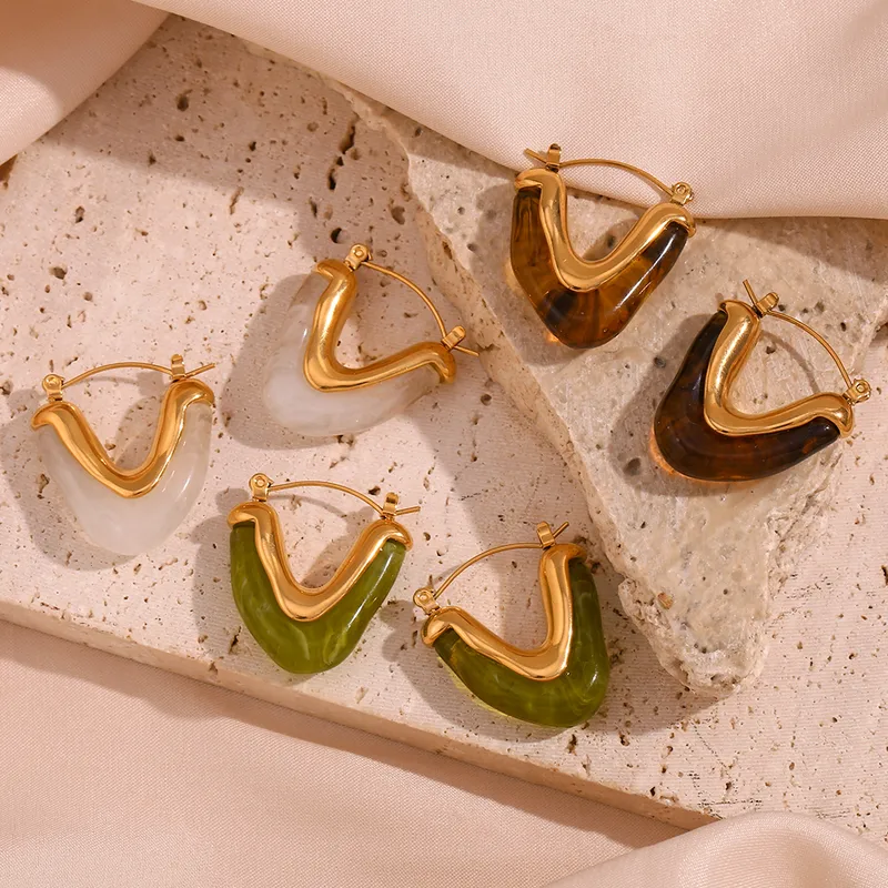 Wholesale 304 Stainless Steel Arylic Color Block PVD Coated Stone-Free 18K Gold Plated Real Gold Plated 18K Gold Vintage Style Waterproof Non Tarnish