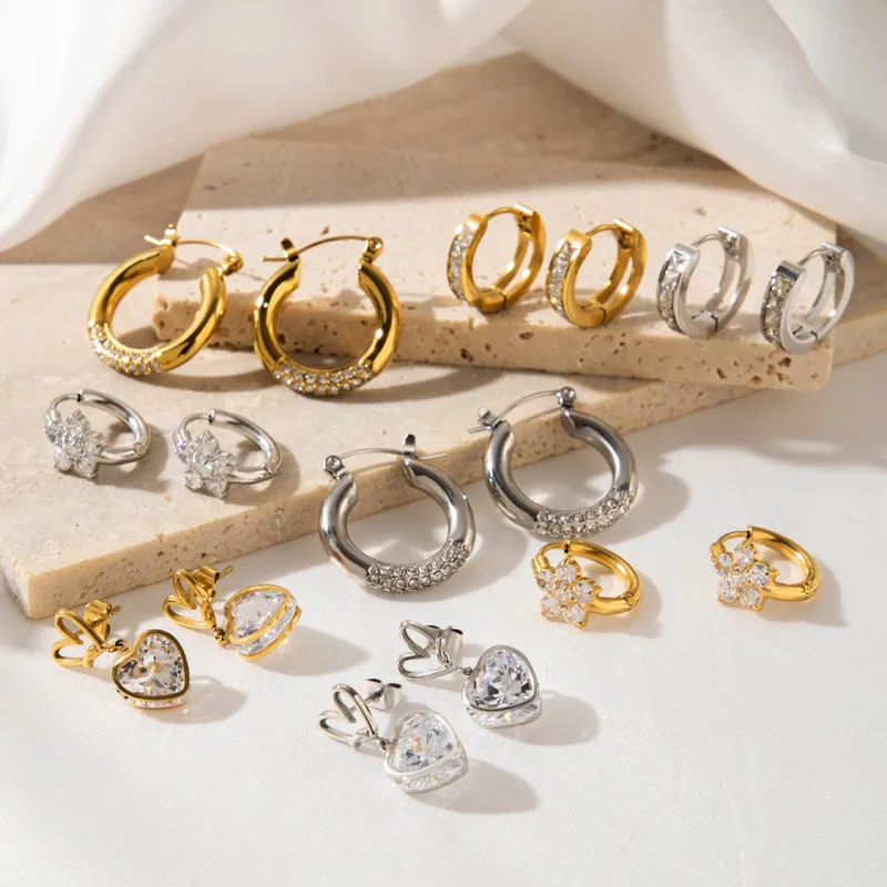 Wholesale PVD Coated Geometric Heart Shape Flower 304 Stainless Steel Elegant Basic Simple Style Waterproof Non Tarnish Drop Earrings