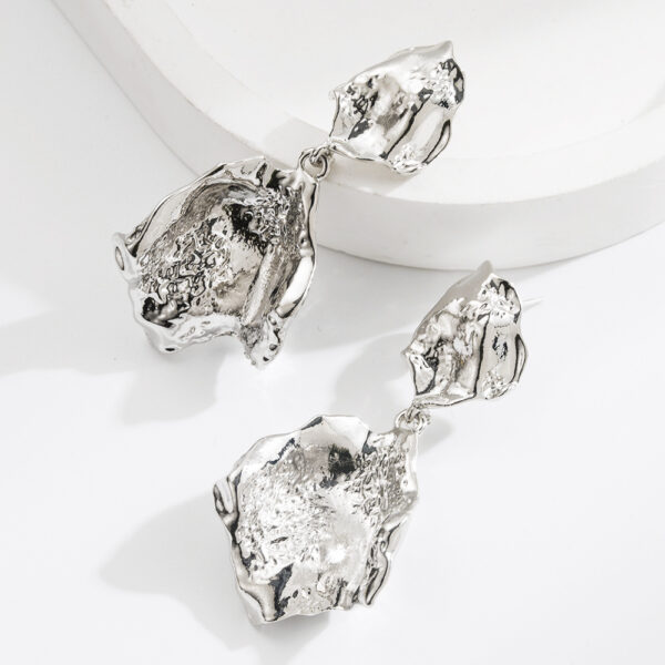 oly-603721b5ad60e76f2d1370e3d92e69f1 Wholesale Cross-border New Retro Dragonfly Flash Diamond Tassel Long Earrings Women's Elegant Fashion High-end Light Luxury Socialite Earrings