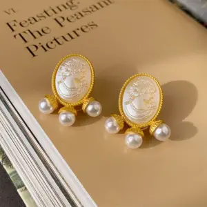 34# Silver Needle middle-ancient portrait pearl earrings