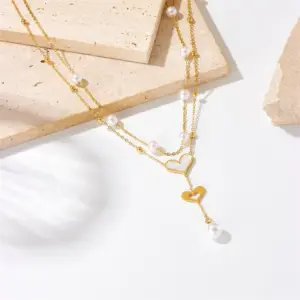X01224-Pearl White Shell Heart Necklace - Gold