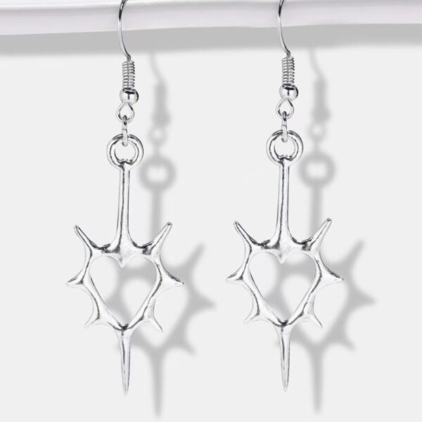 oly-6063438077289f484eea76601e5a4a63 Wholesale Hollow spiny heart earrings Y2K punk hollow spiny heart headphones