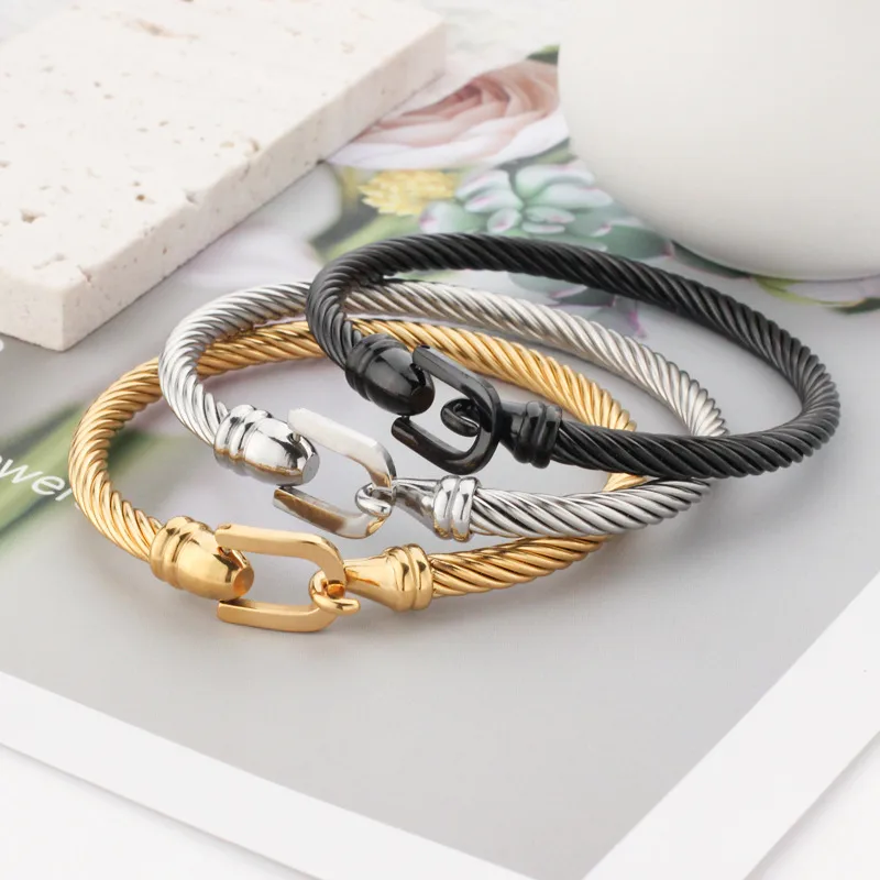 Wholesale Retro Solid Color Titanium Steel Plating Bangle 1 Piece