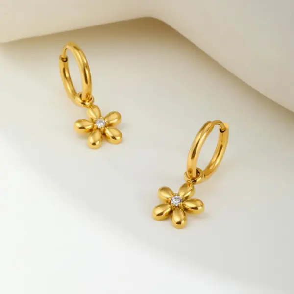 Wholesale PVD Coated Real Gold Plated 18K Gold Flower 304 Stainless Steel IG Style Casual Artistic Waterproof Non Tarnish Charm Sleeper Hoop Earrings