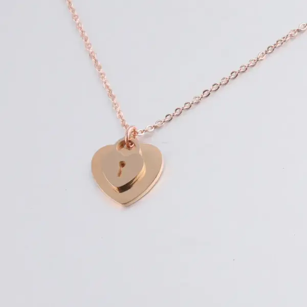 Wholesale 304 Stainless Steel Heart Shape PVD Coated 18K Real Gold Plated Basic Simple Style Waterproof Non Tarnish O-shaped Chain Pendant Necklace