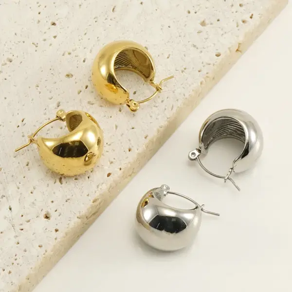 Wholesale PVD Coated 18K Gold Plated C Shape 304 Stainless Steel Simple Style Waterproof Non Tarnish Hoop Earrings