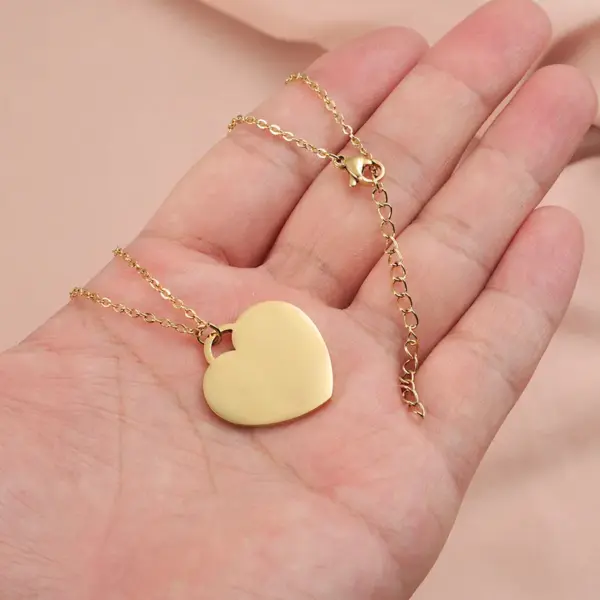 Wholesale Stainless Steel Mirror Finish Versatile Heart Pendant Necklace Personalized DIY Geometric Pattern Original Design Jewelry Accessory