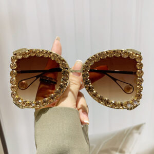 Wholesale Diamond-encrusted large-frame sunglasses 2024 new sunglasses ladies exaggerated large-frame sunglasses metal personality high-level sense