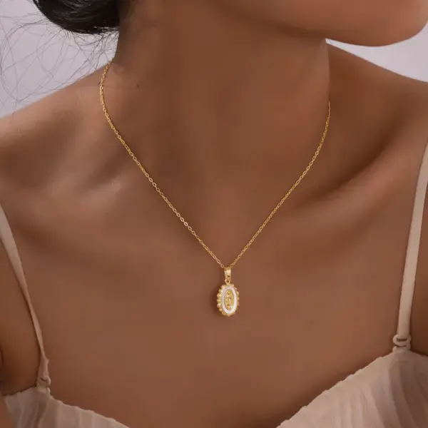 Wholesale Jewelry Religion Classic Style Human Virgin Mary 201 Stainless Steel Copper Shell Zircon 18K Gold Plated Pendant Necklace