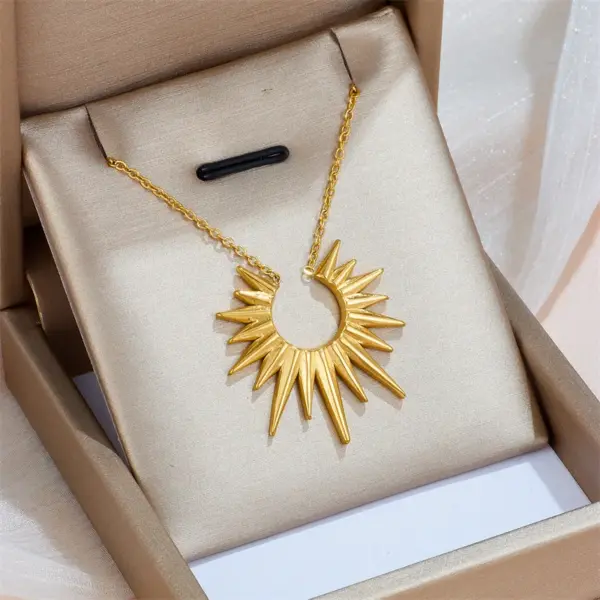 Wholesale 304 Stainless Steel Sun Solid Color PVD Coated 18K Real Gold Plated Modern Style Waterproof Non Tarnish Plating Cable Chain Necklace