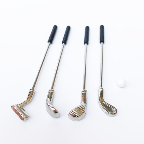 Wholesale 1:12 dollhouse dollhouse mini outdoor model scene accessories Golf Club with ball 5-piece set ~